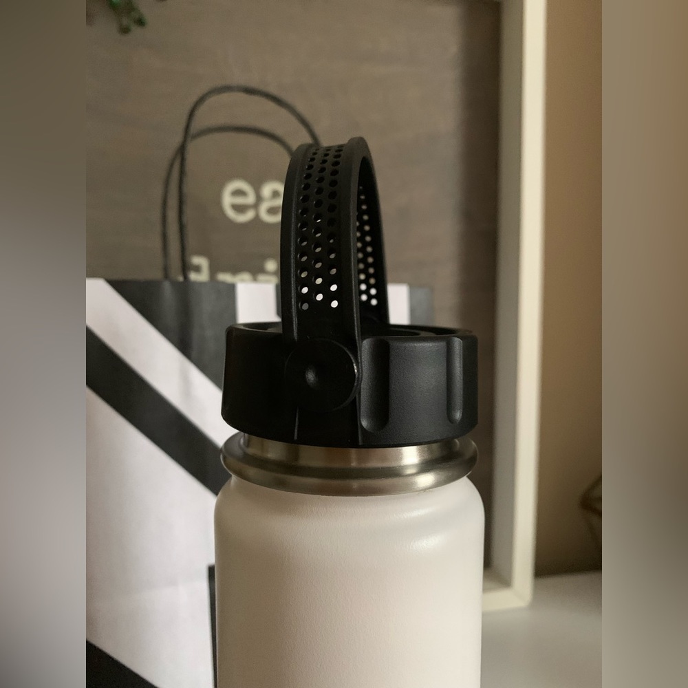 Water bottle - Picture 4 of 7